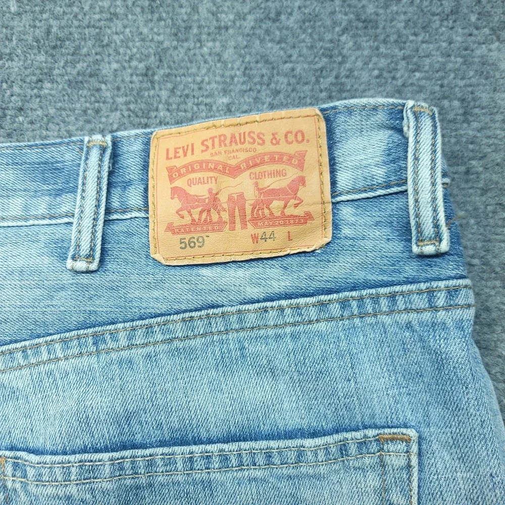Levis 569 Loose Straight Denim Shorts Mens 44 Light Wash Blue Casual Jean Shorts